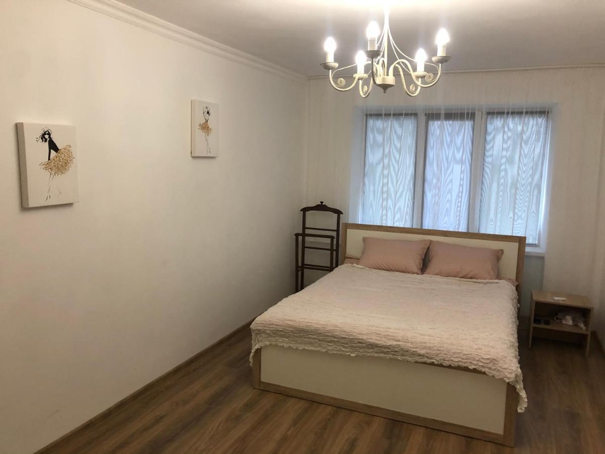 Квартира Подобово Однокімнатна Lutsk Eksteriør bilde